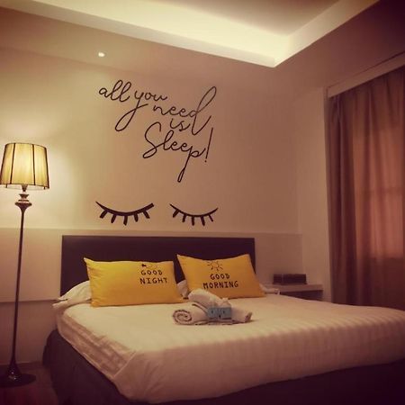 Hotel Zamburger Plaza Mahkota Malacca ภายนอก รูปภาพ