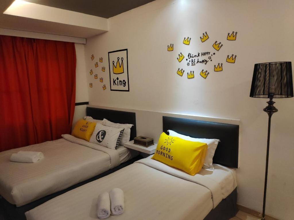 Hotel Zamburger Plaza Mahkota Malacca ภายนอก รูปภาพ